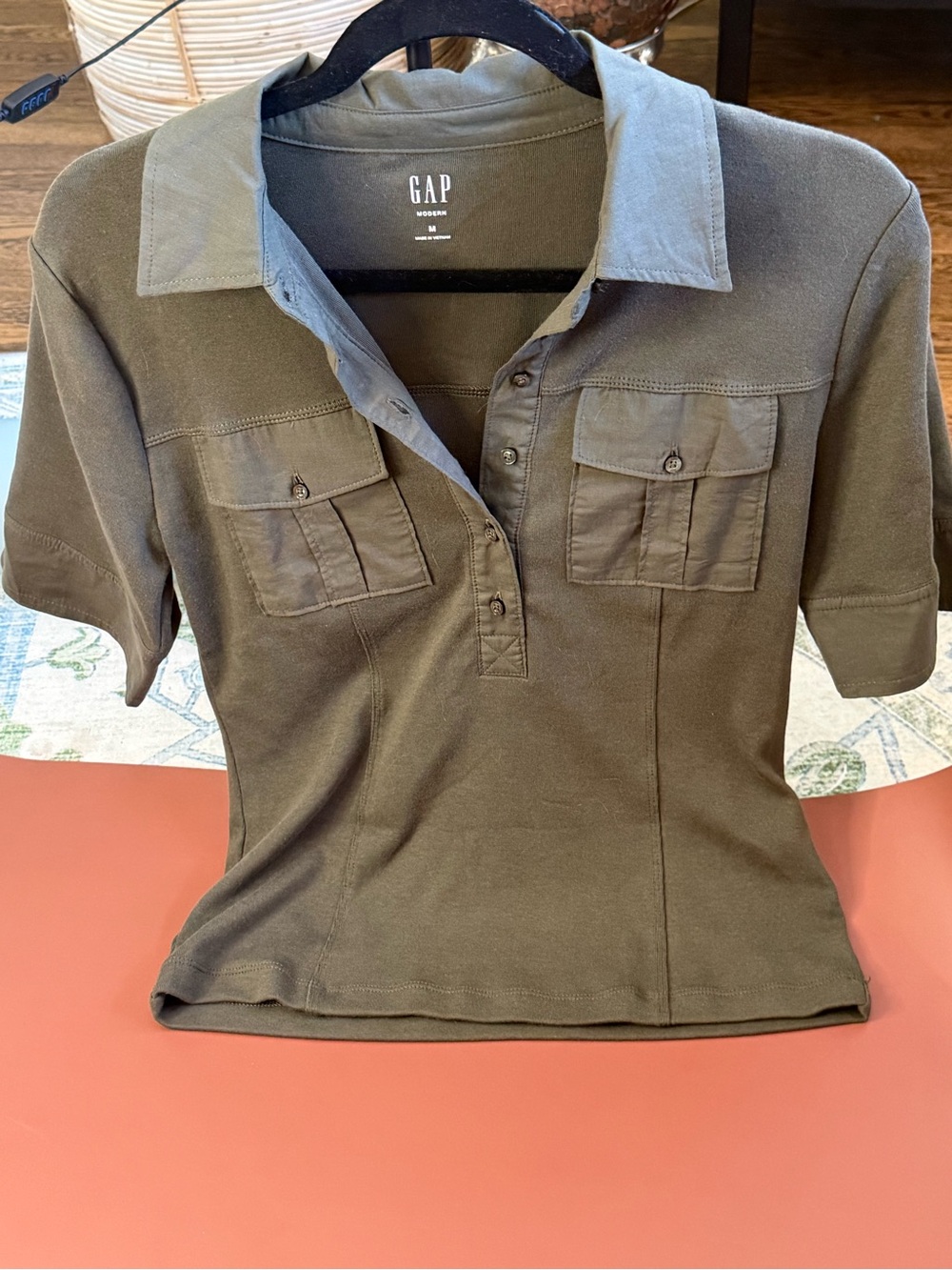 GAP Women’s Olive Green Button-Up Polo with Chest Pockets
